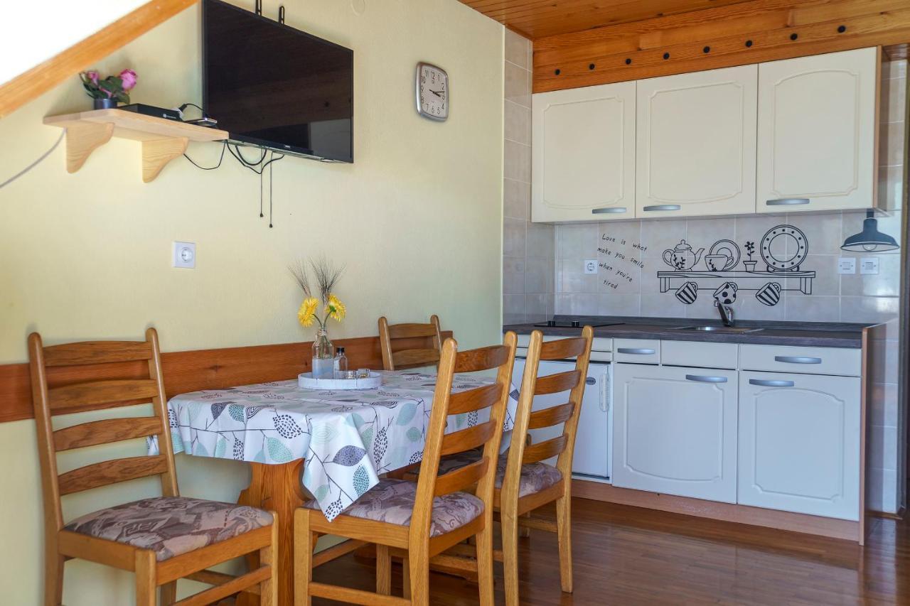 Apartments Zakrasnik Škofja Loka Екстериор снимка