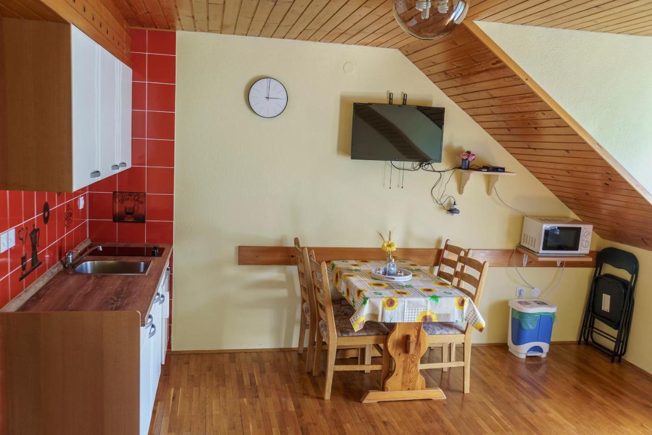Apartments Zakrasnik Škofja Loka Екстериор снимка