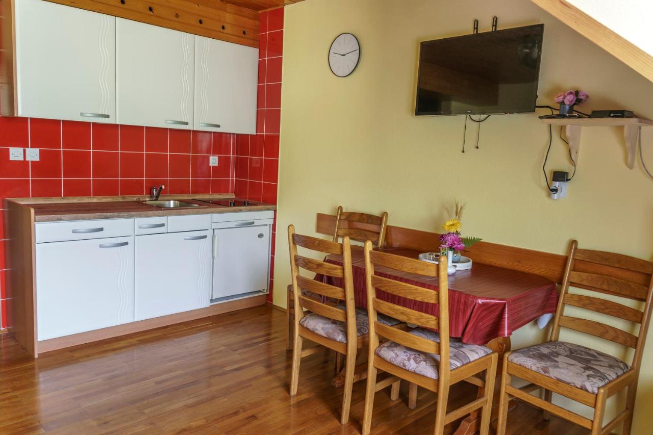 Apartments Zakrasnik Škofja Loka Екстериор снимка