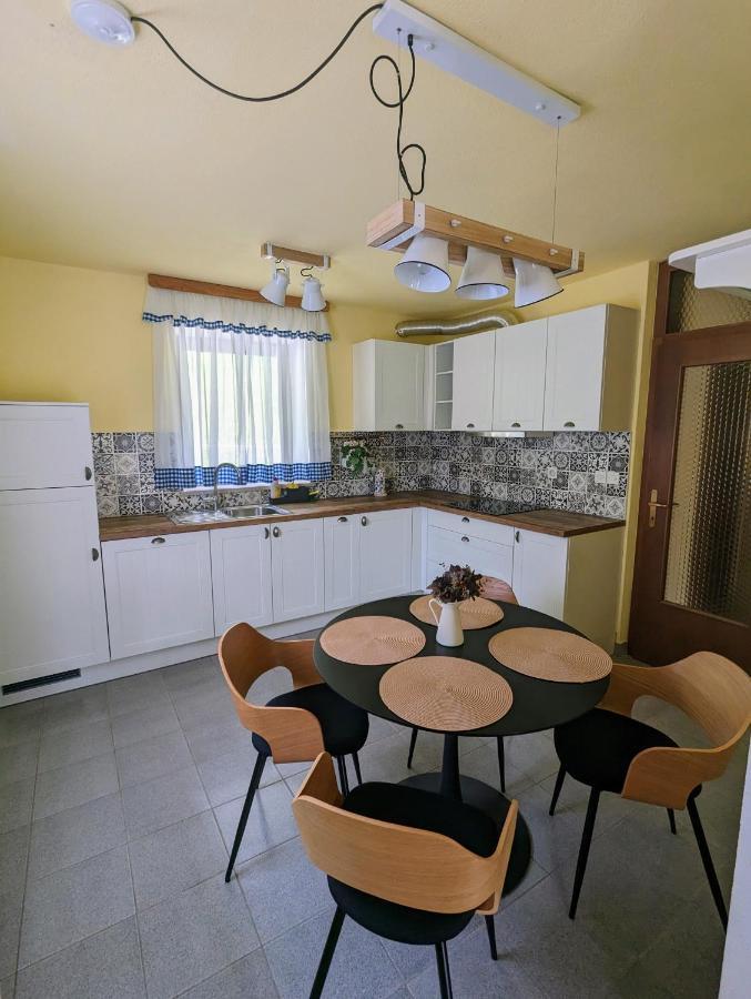 Apartments Zakrasnik Škofja Loka Екстериор снимка