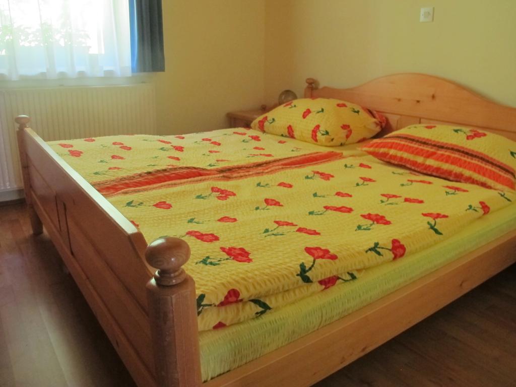 Apartments Zakrasnik Škofja Loka Стая снимка