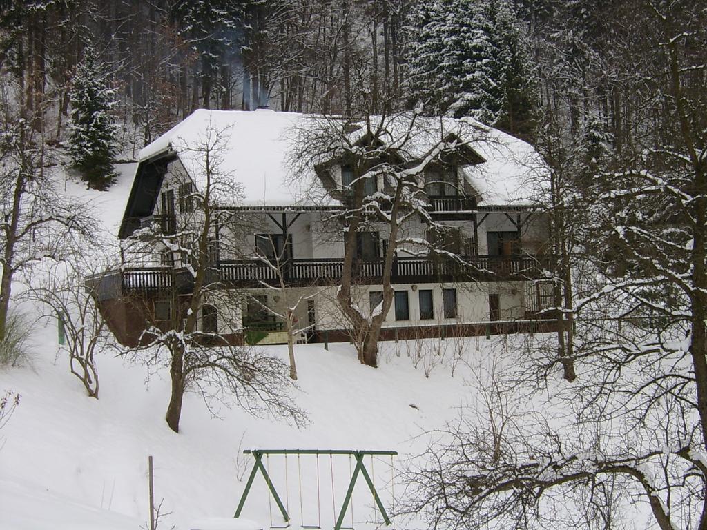 Apartments Zakrasnik Škofja Loka Екстериор снимка